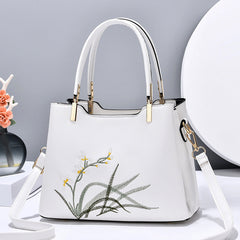 Hand Bag 21 White